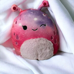NWT SQUISHMALLOW  LORLAY 9”